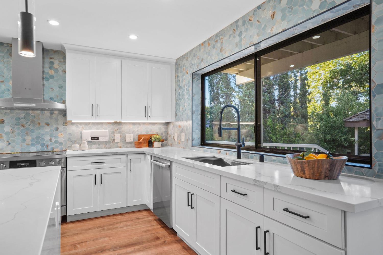 Detail Gallery Image 26 of 87 For 9775 Oak Leaf Way, Granite Bay,  CA 95746 - 5 Beds | 3 Baths