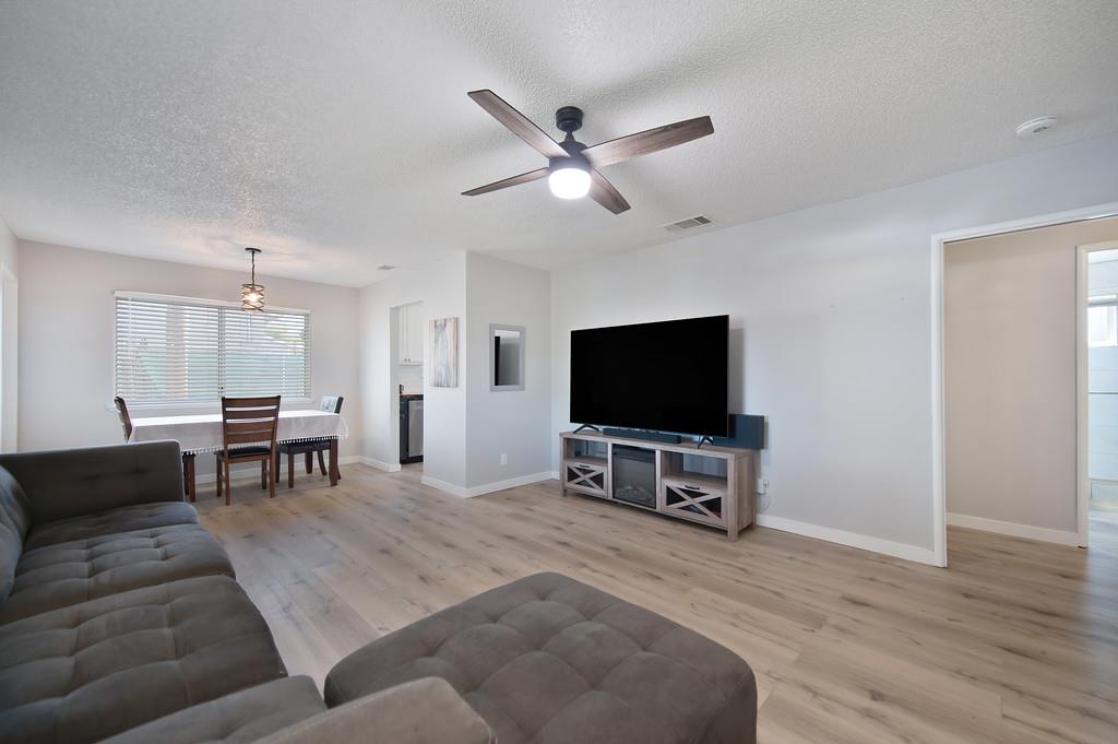 Detail Gallery Image 8 of 27 For 6404 Longdale Dr, North Highlands,  CA 95660 - 3 Beds | 1 Baths