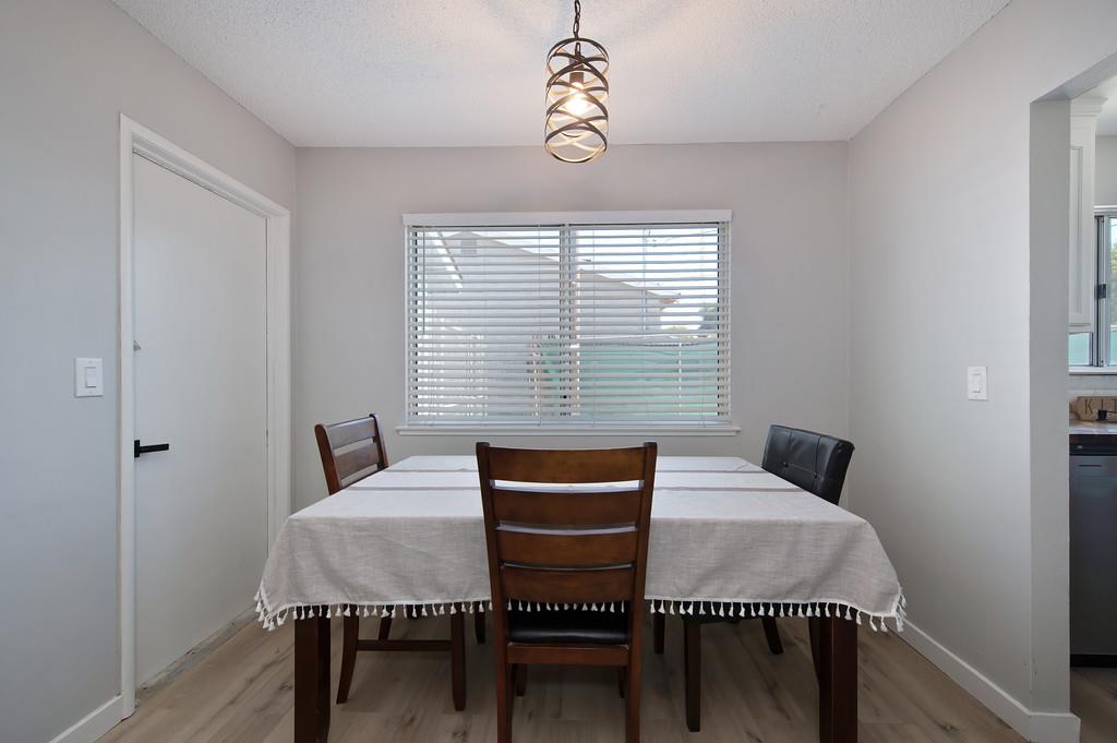 Detail Gallery Image 7 of 27 For 6404 Longdale Dr, North Highlands,  CA 95660 - 3 Beds | 1 Baths