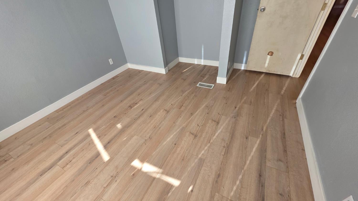 Detail Gallery Image 9 of 18 For 131 Klamath, Pittsburg,  CA 94565 - 3 Beds | 2 Baths