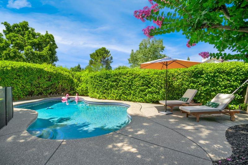 Detail Gallery Image 30 of 33 For 8216 Oakenshaw Way, Orangevale,  CA 95662 - 3 Beds | 2 Baths