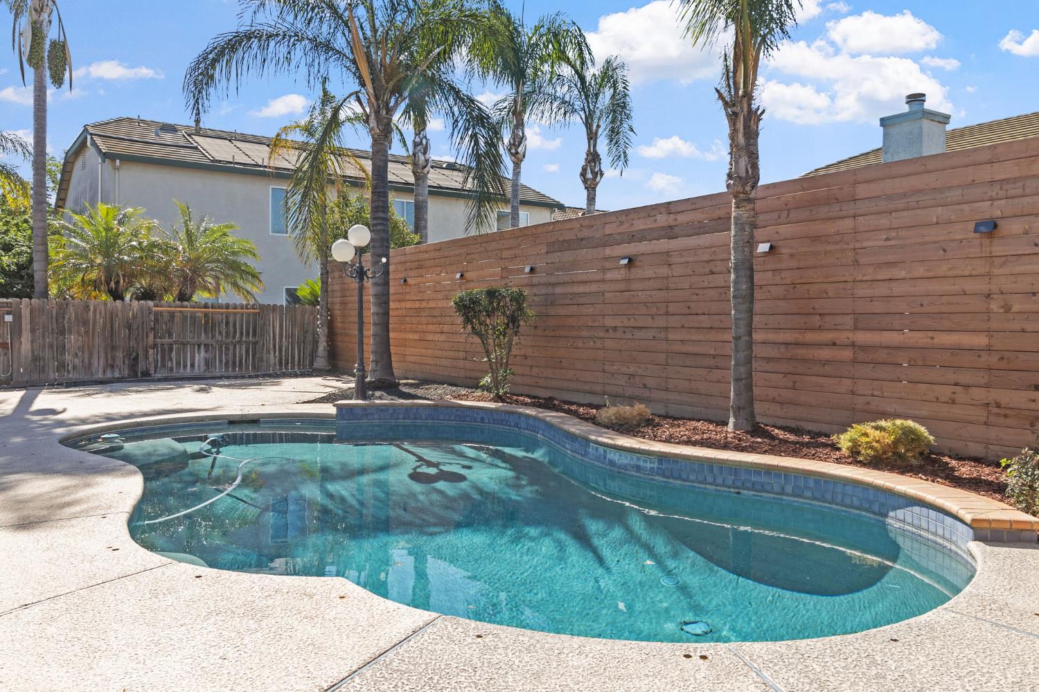 Detail Gallery Image 28 of 32 For 1400 Villette Ct, Modesto,  CA 95356 - 4 Beds | 3 Baths