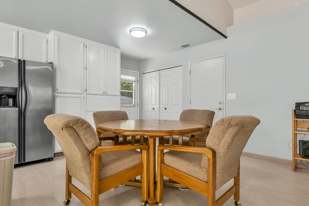 Detail Gallery Image 20 of 59 For 7527 Island Way, Sacramento,  CA 95831 - 3 Beds | 2 Baths