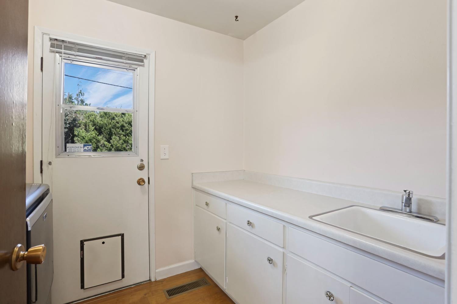 Detail Gallery Image 30 of 66 For 241 Charlemagne Way, Modesto,  CA 95350 - 4 Beds | 2 Baths
