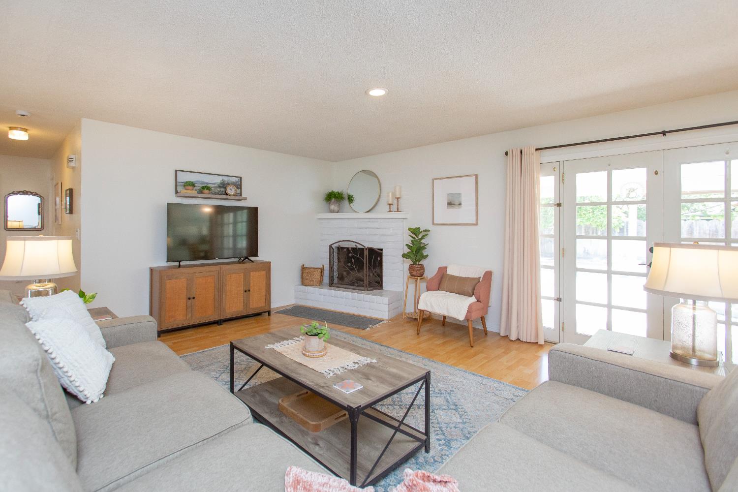 Detail Gallery Image 11 of 49 For 3360 Vanderbilt Ave, Turlock,  CA 95382 - 3 Beds | 2 Baths