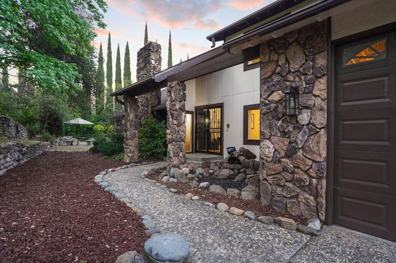Detail Gallery Image 2 of 87 For 9775 Oak Leaf Way, Granite Bay,  CA 95746 - 5 Beds | 3 Baths
