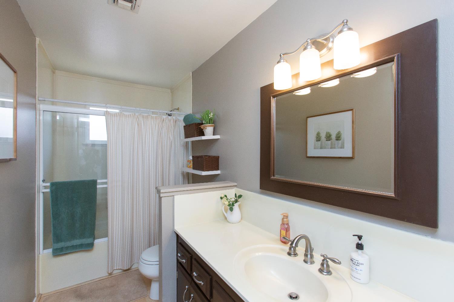 Detail Gallery Image 22 of 49 For 3360 Vanderbilt Ave, Turlock,  CA 95382 - 3 Beds | 2 Baths
