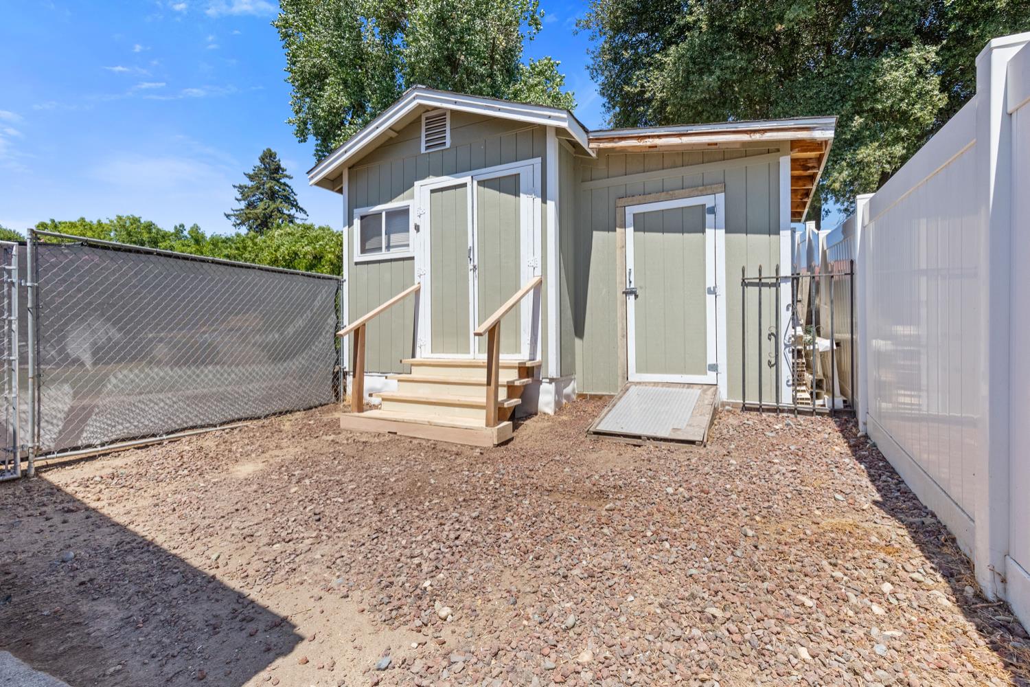 Detail Gallery Image 35 of 43 For 6761 Linda Sue Way, Fair Oaks,  CA 95628 - 3 Beds | 2 Baths