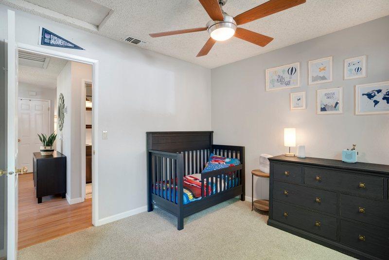 Detail Gallery Image 19 of 33 For 8216 Oakenshaw Way, Orangevale,  CA 95662 - 3 Beds | 2 Baths