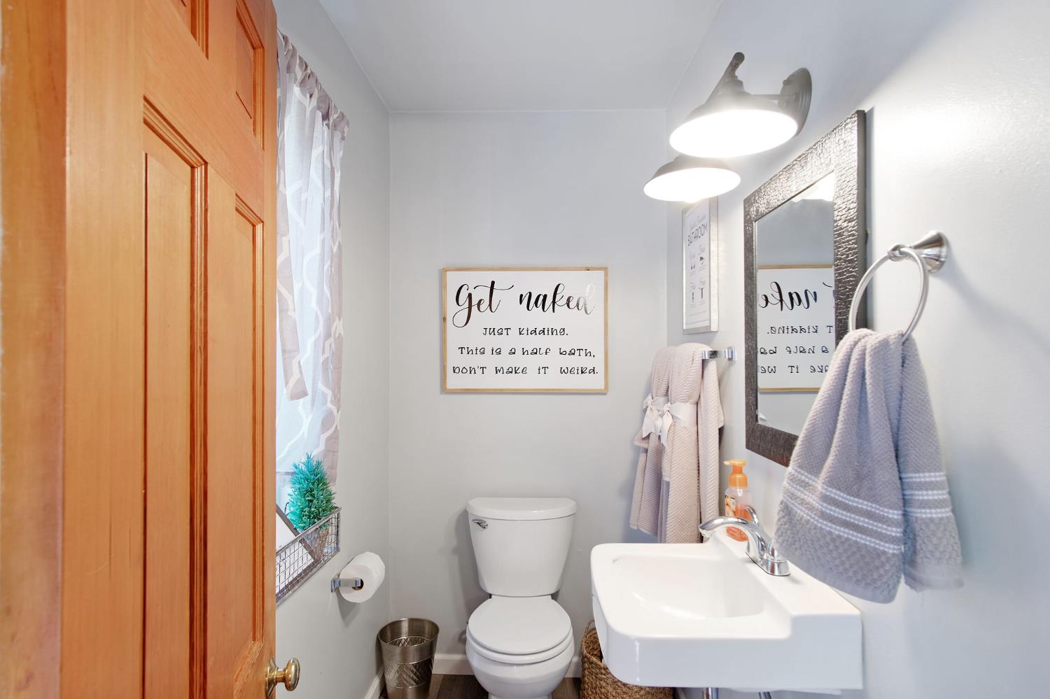 Detail Gallery Image 15 of 35 For 20695 N Haiapo Rd, Mi Wuk Village,  CA 95346 - 3 Beds | 1/1 Baths