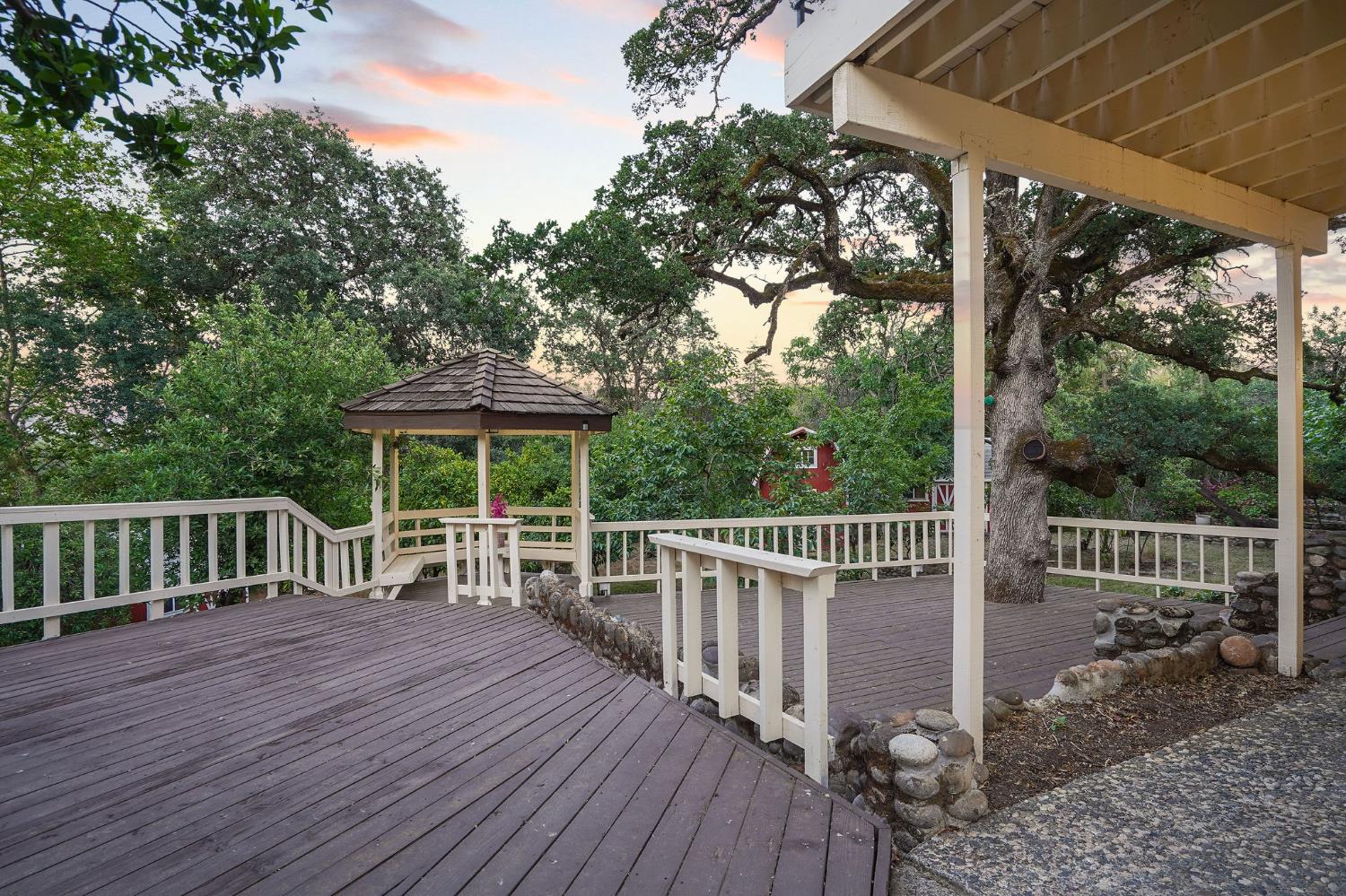 Detail Gallery Image 69 of 87 For 9775 Oak Leaf Way, Granite Bay,  CA 95746 - 5 Beds | 3 Baths