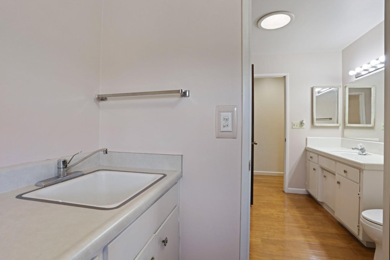 Detail Gallery Image 29 of 66 For 241 Charlemagne Way, Modesto,  CA 95350 - 4 Beds | 2 Baths