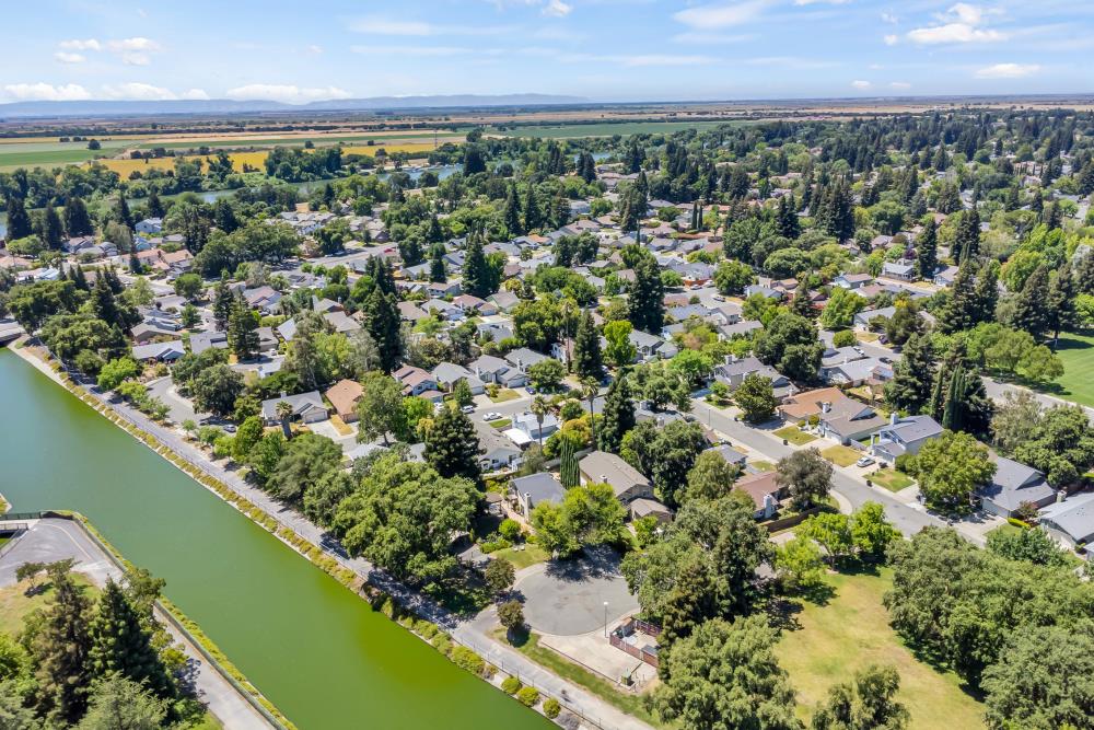 Detail Gallery Image 59 of 59 For 7527 Island Way, Sacramento,  CA 95831 - 3 Beds | 2 Baths