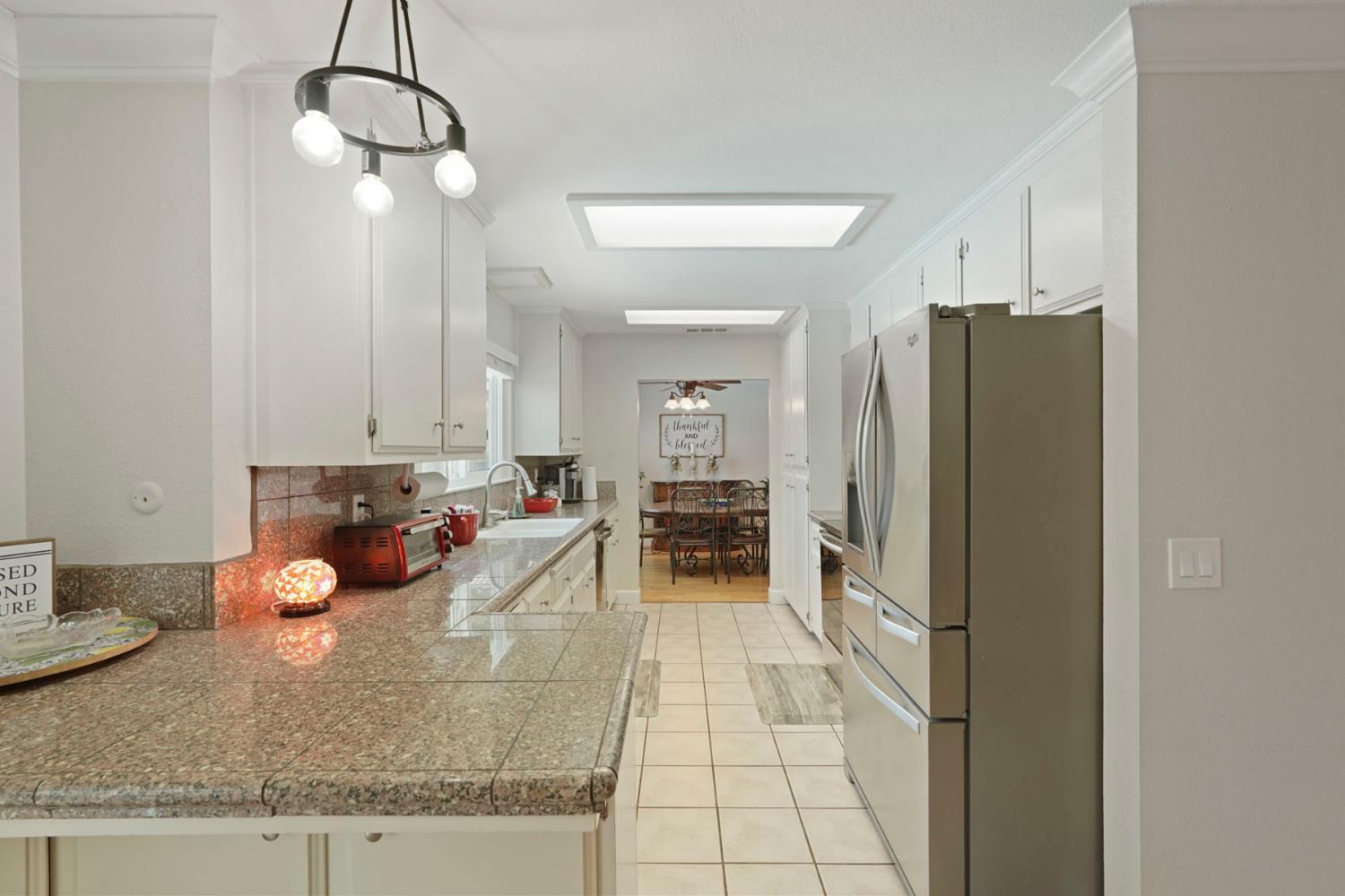 Detail Gallery Image 17 of 52 For 2457 Rockingham Cir, Lodi,  CA 95242 - 4 Beds | 2/1 Baths