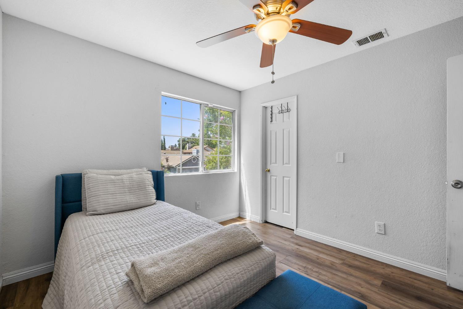Detail Gallery Image 33 of 47 For 8347 Delta Sand, Elk Grove,  CA 95758 - 4 Beds | 2/1 Baths