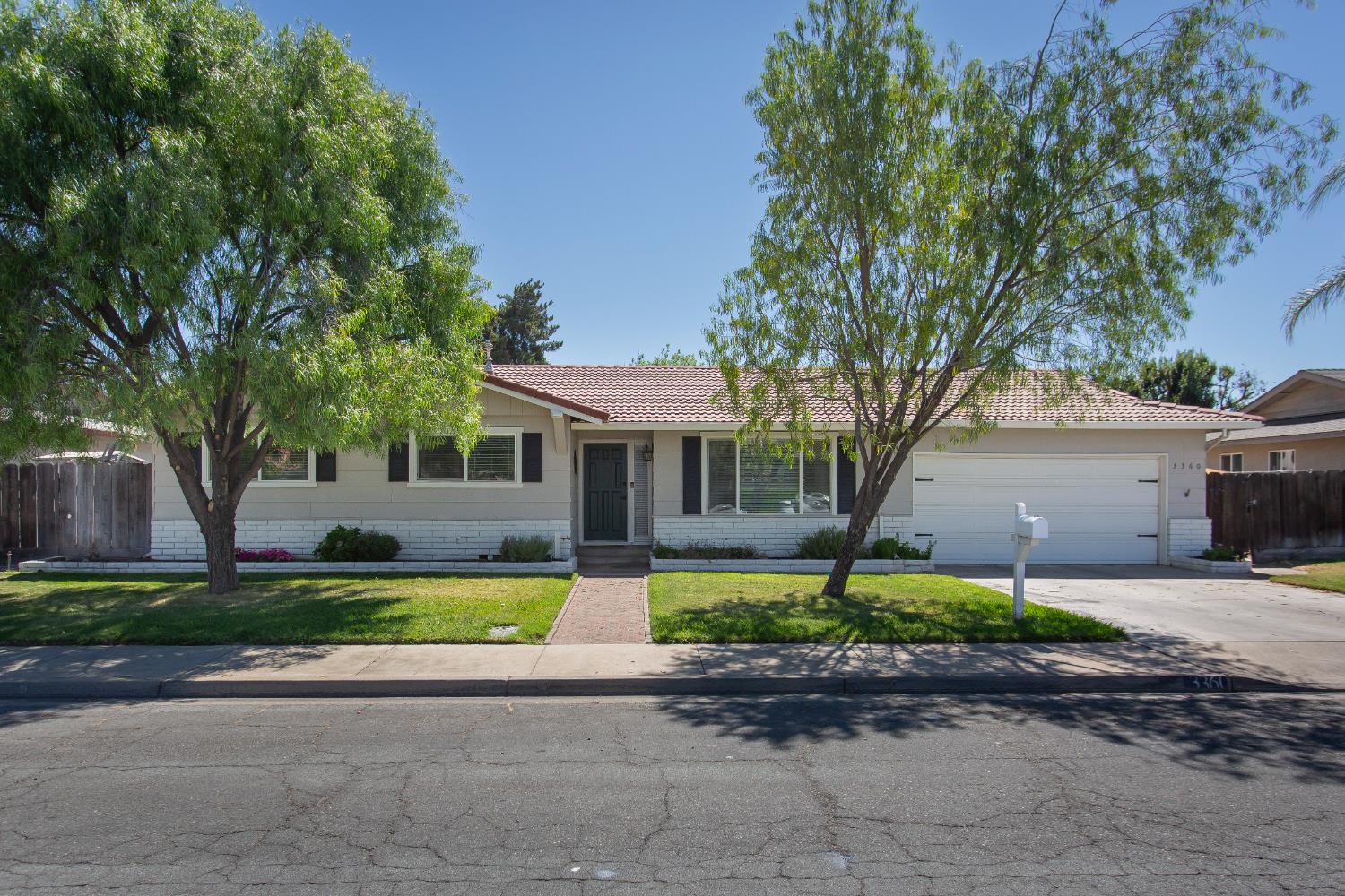 Detail Gallery Image 5 of 49 For 3360 Vanderbilt Ave, Turlock,  CA 95382 - 3 Beds | 2 Baths