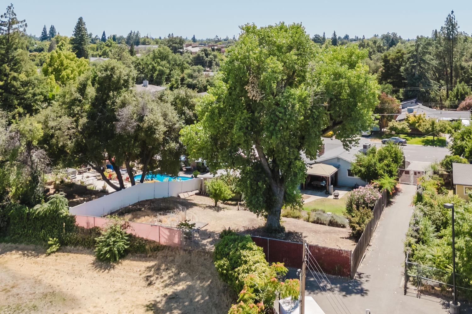 Detail Gallery Image 41 of 43 For 6761 Linda Sue Way, Fair Oaks,  CA 95628 - 3 Beds | 2 Baths