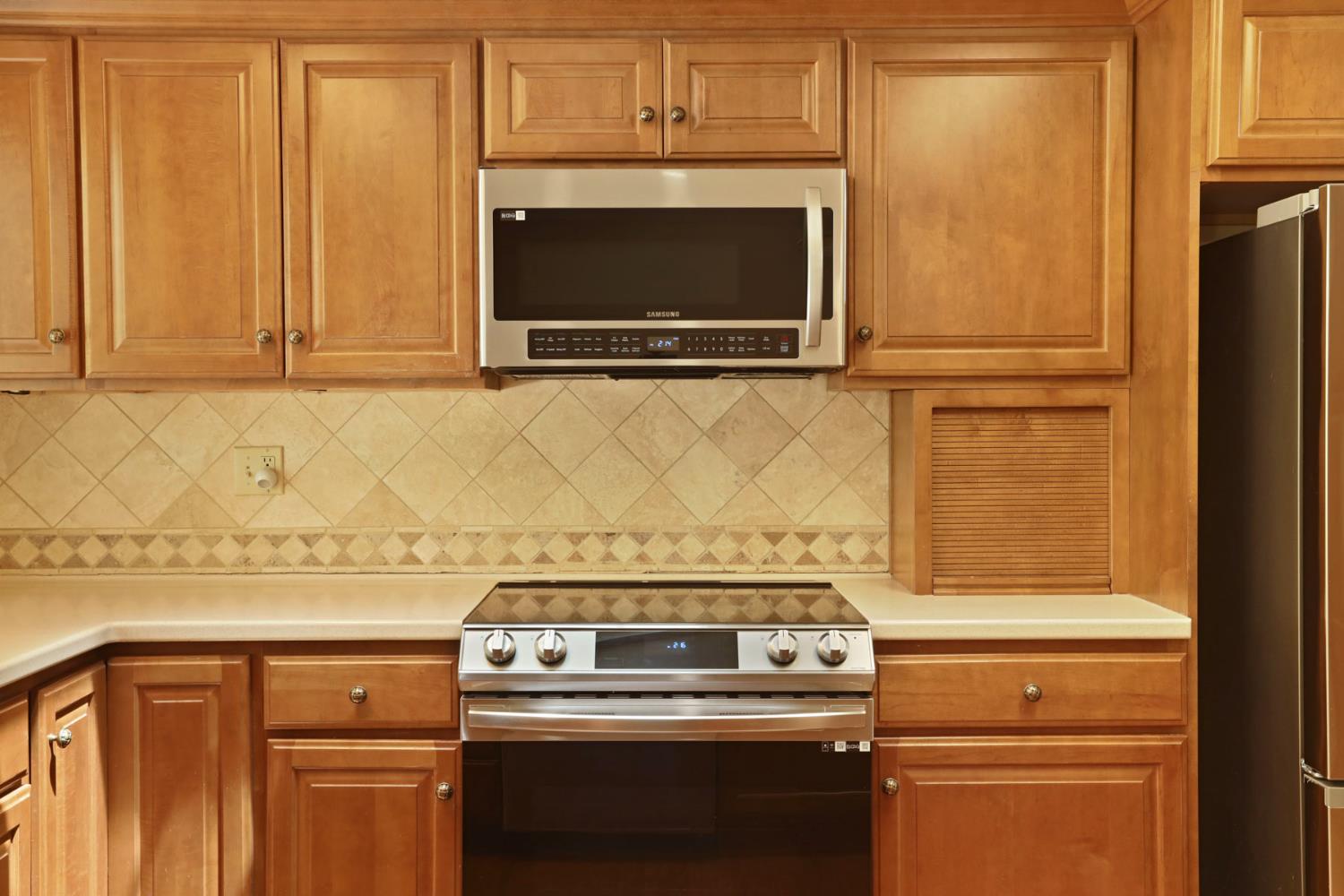 Detail Gallery Image 19 of 66 For 241 Charlemagne Way, Modesto,  CA 95350 - 4 Beds | 2 Baths