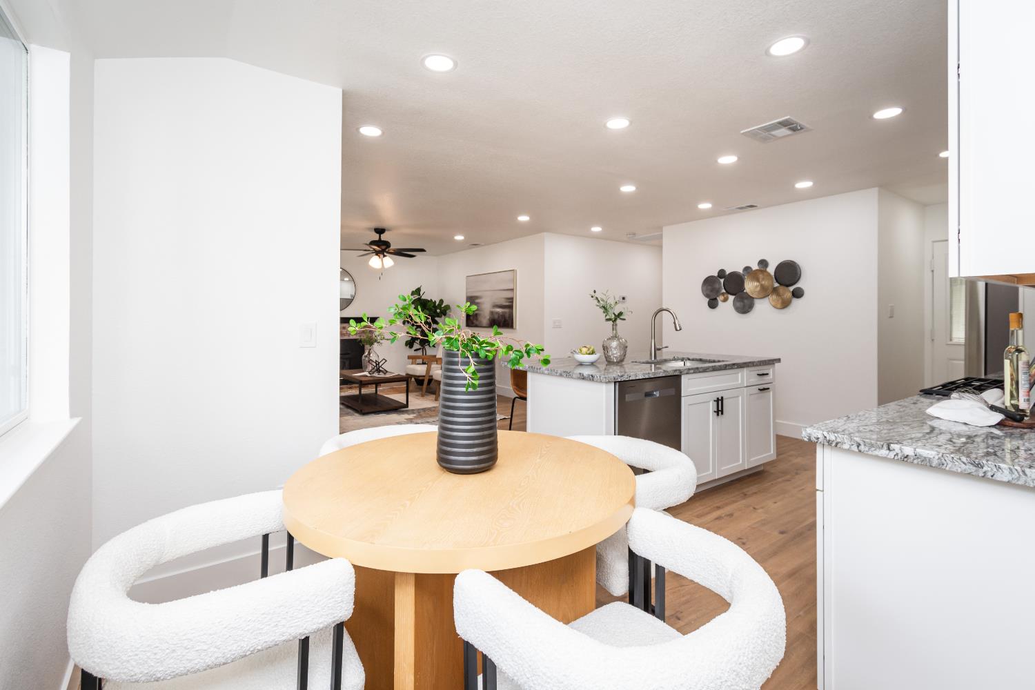 Detail Gallery Image 33 of 62 For 4924 Buena Vista Ave, Fair Oaks,  CA 95628 - 3 Beds | 2 Baths