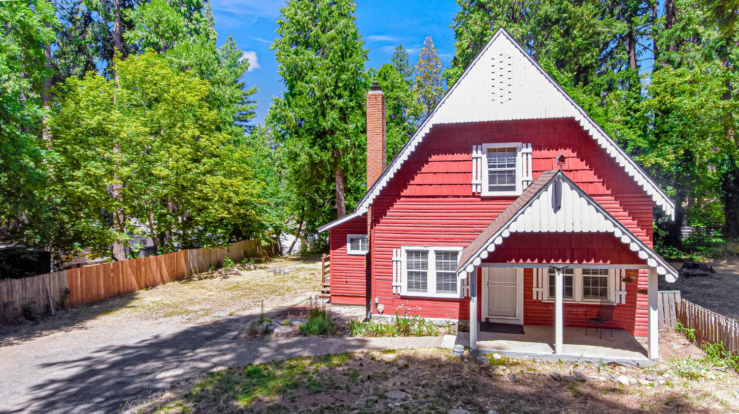 Detail Gallery Image 2 of 25 For 6195 Pony Express Trl, Pollock Pines,  CA 95726 - 2 Beds | 2 Baths