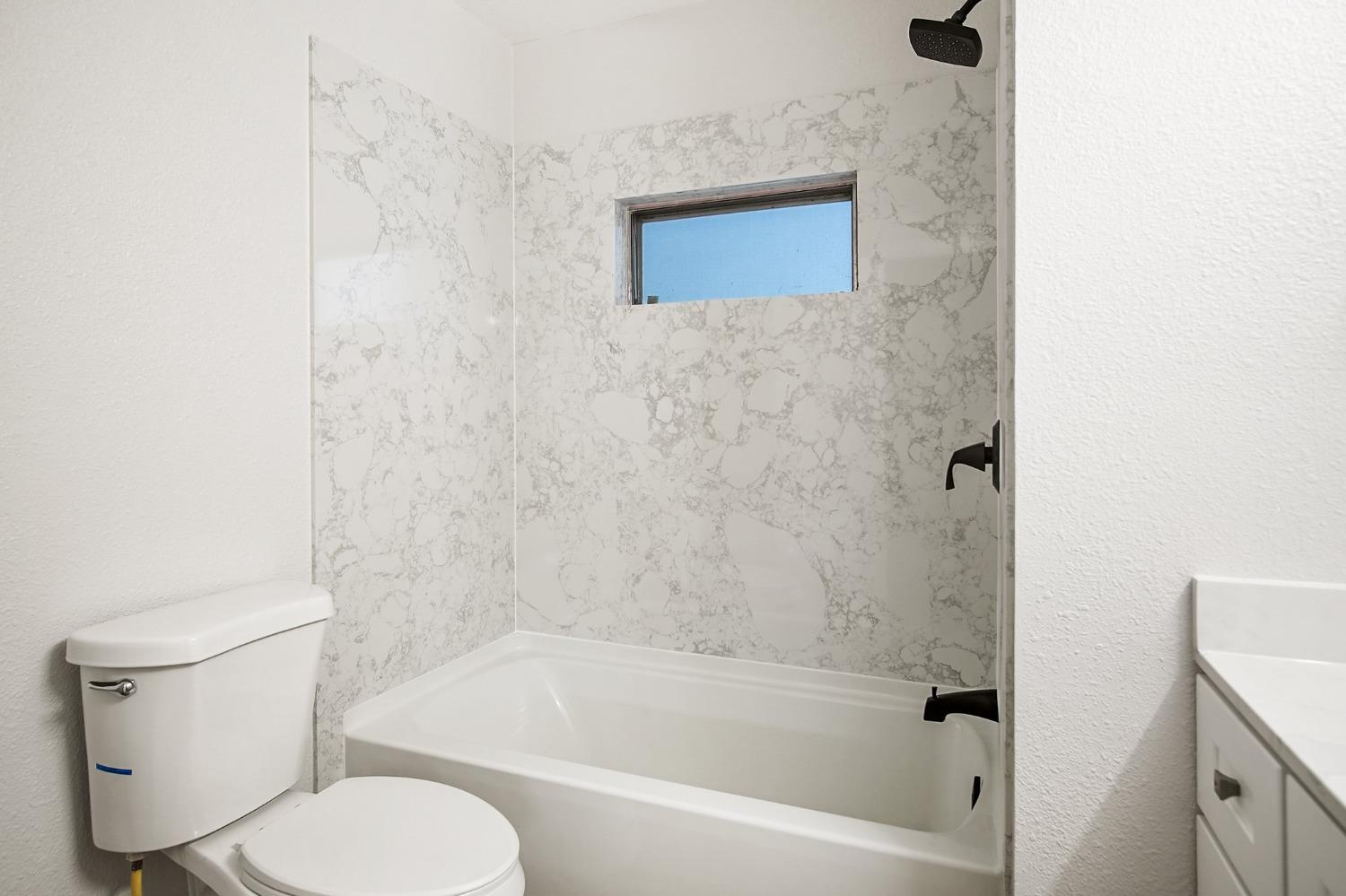Detail Gallery Image 16 of 24 For 20718 Lower Hillview Dr, Sonora,  CA 95370 - 2 Beds | 2 Baths