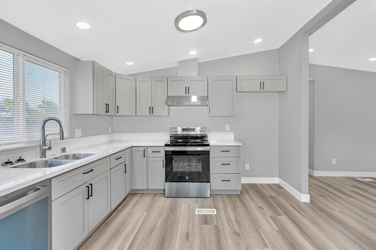Detail Gallery Image 15 of 39 For 8721 Laird St, Patterson,  CA 95363 - 3 Beds | 2 Baths