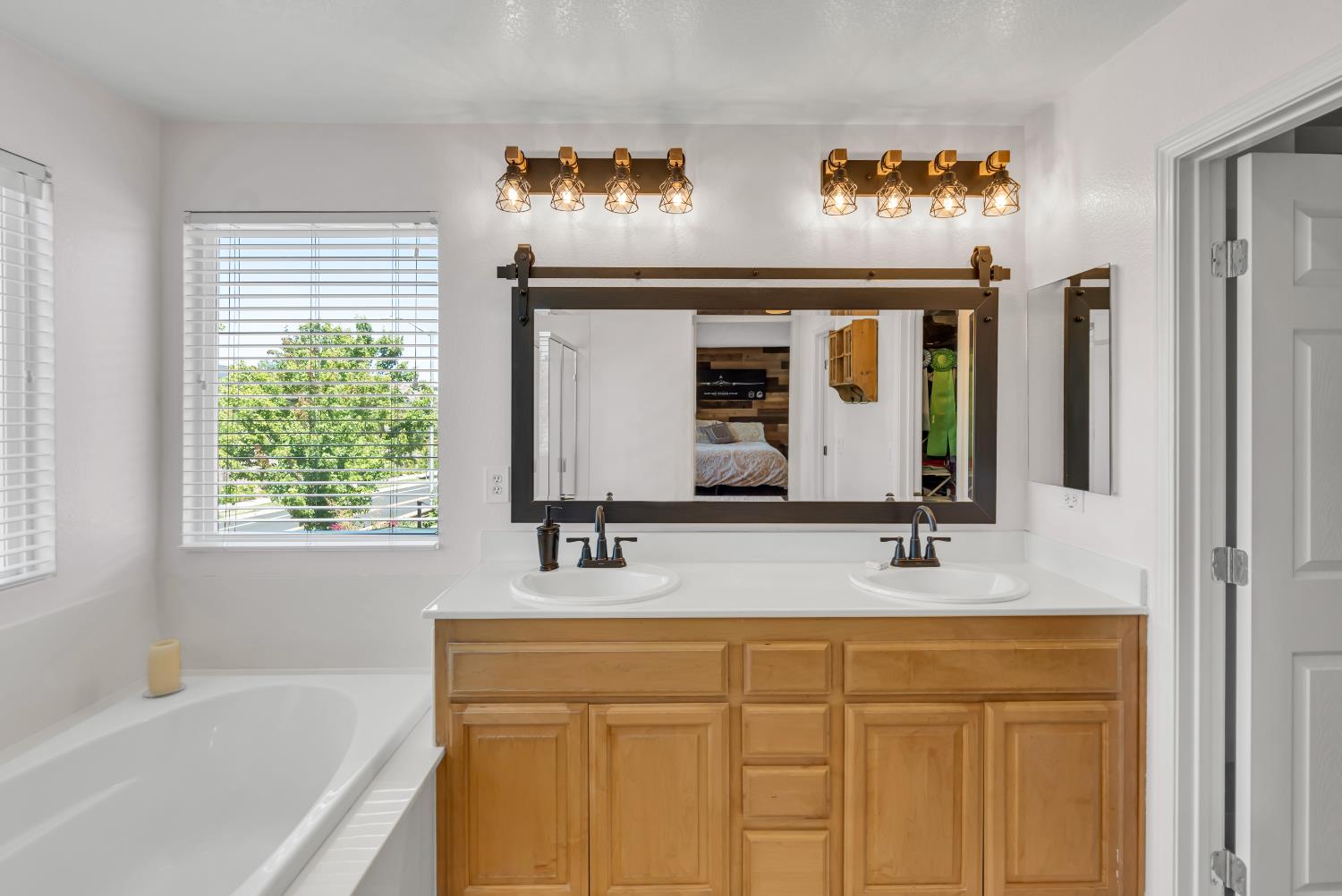 Detail Gallery Image 39 of 53 For 3962 Martis St, West Sacramento,  CA 95691 - 4 Beds | 2/1 Baths