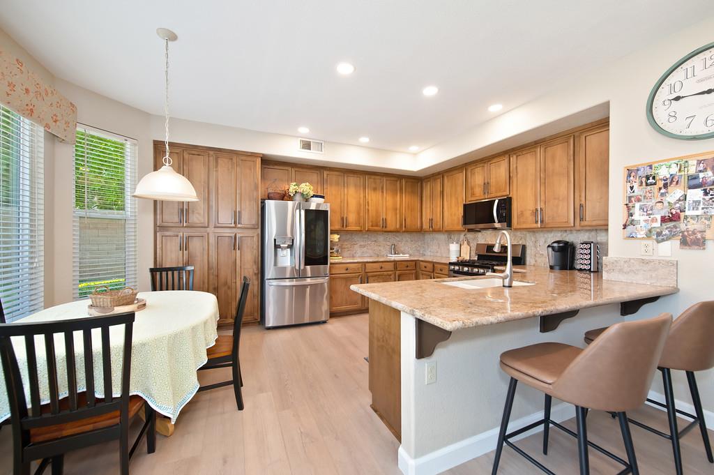 Detail Gallery Image 11 of 31 For 4530 Winter Oak Way, Antelope,  CA 95843 - 3 Beds | 2/1 Baths