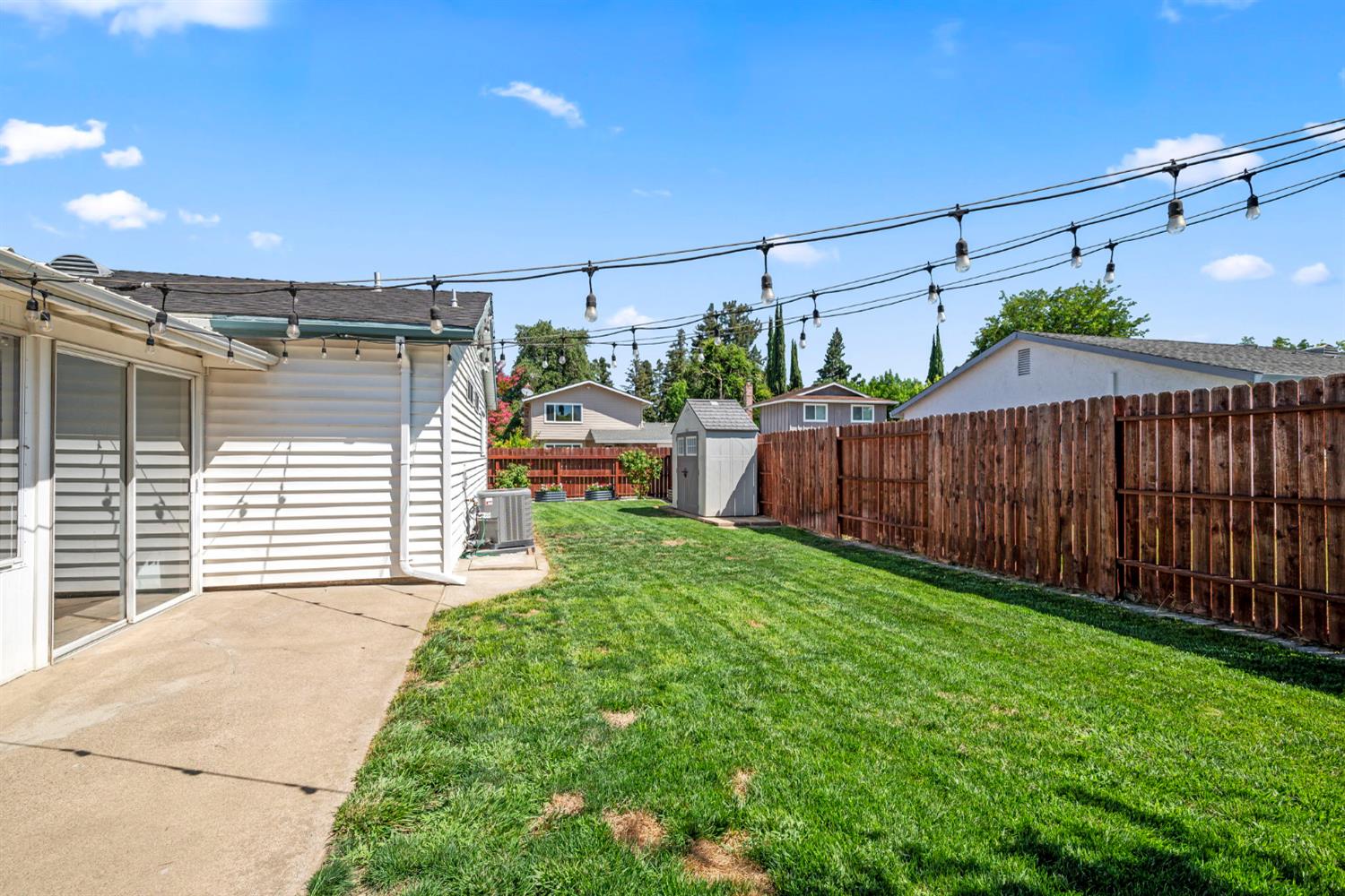 Detail Gallery Image 30 of 32 For 3331 Calico Ct, Sacramento,  CA 95826 - 3 Beds | 2 Baths