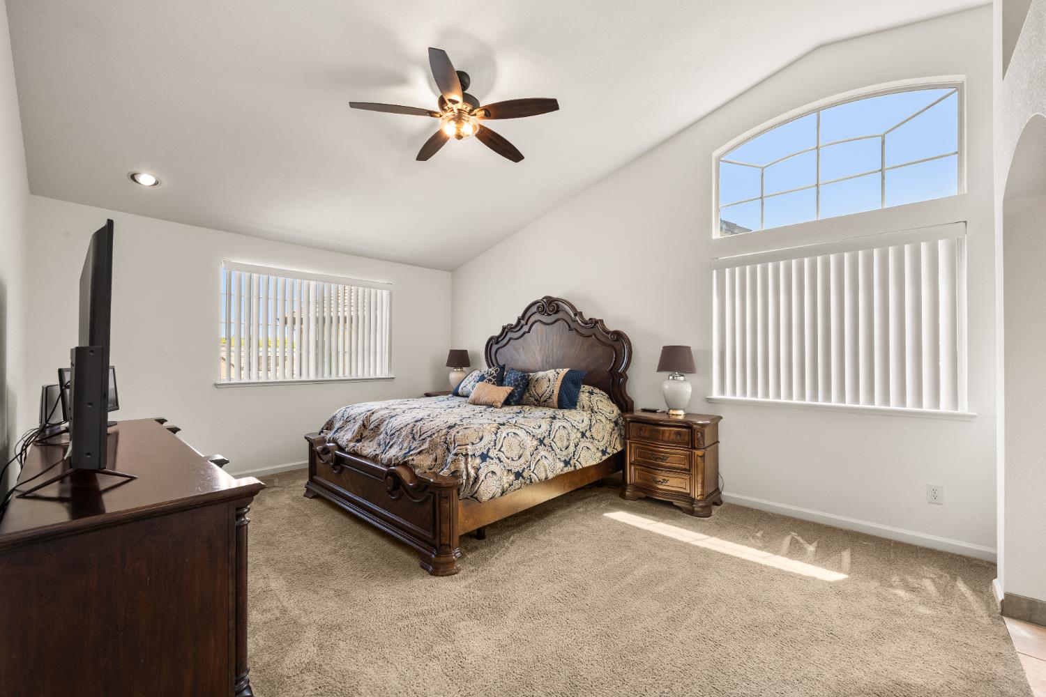 Detail Gallery Image 32 of 57 For 5100 Homeland Ct, Antelope,  CA 95843 - 6 Beds | 3 Baths