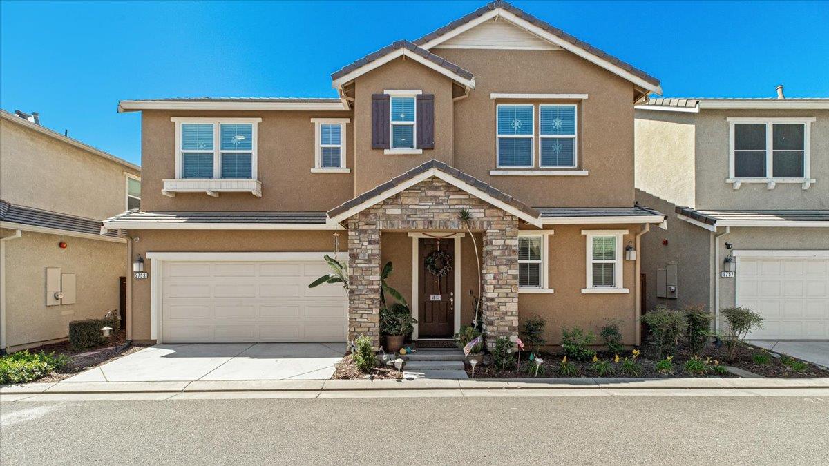 Detail Gallery Image 1 of 38 For 5753 Cornerstone Dr, Riverbank,  CA 95367 - 3 Beds | 2/1 Baths