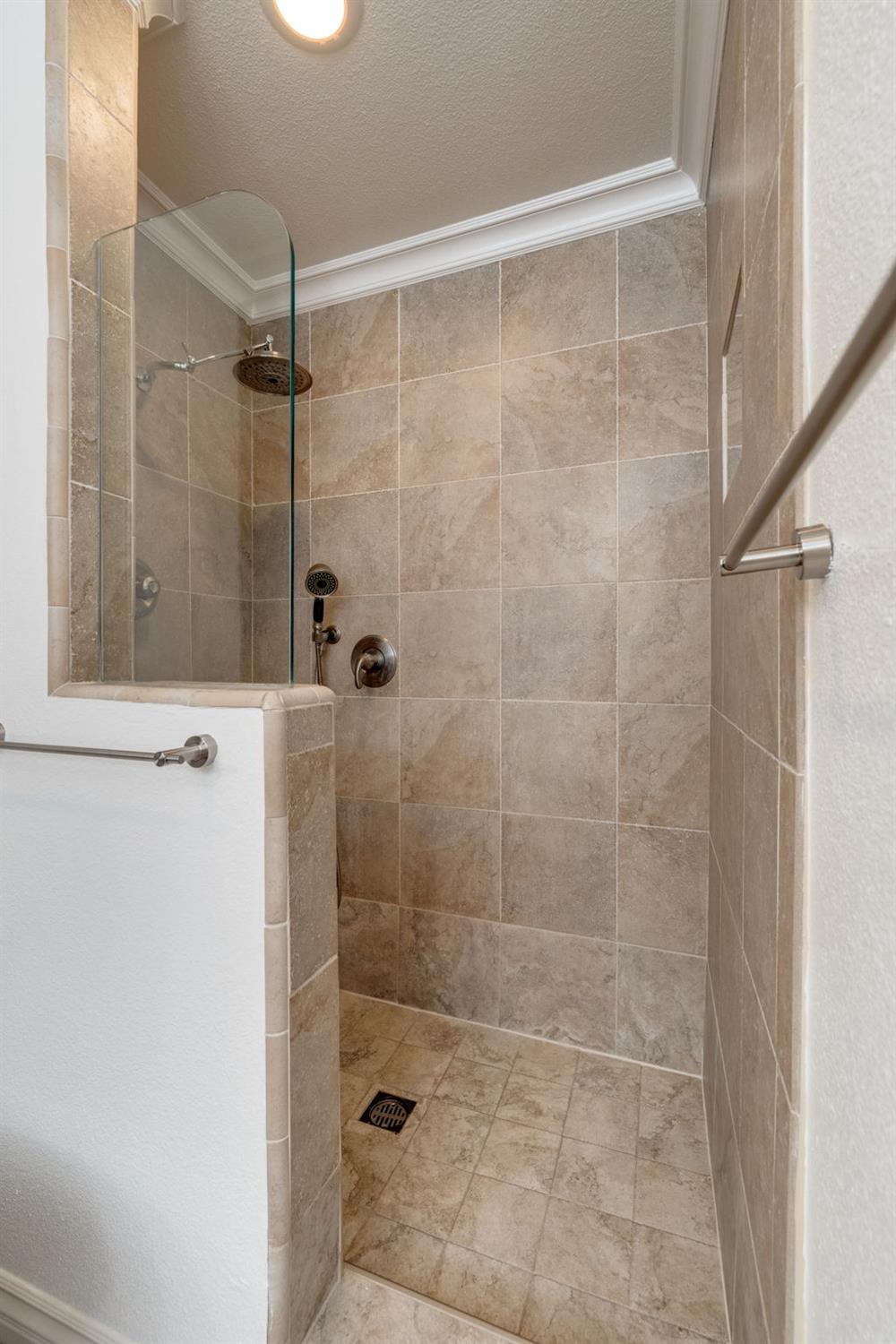 Detail Gallery Image 38 of 64 For 5352 Wedge Cir, Fair Oaks,  CA 95628 - 3 Beds | 2 Baths
