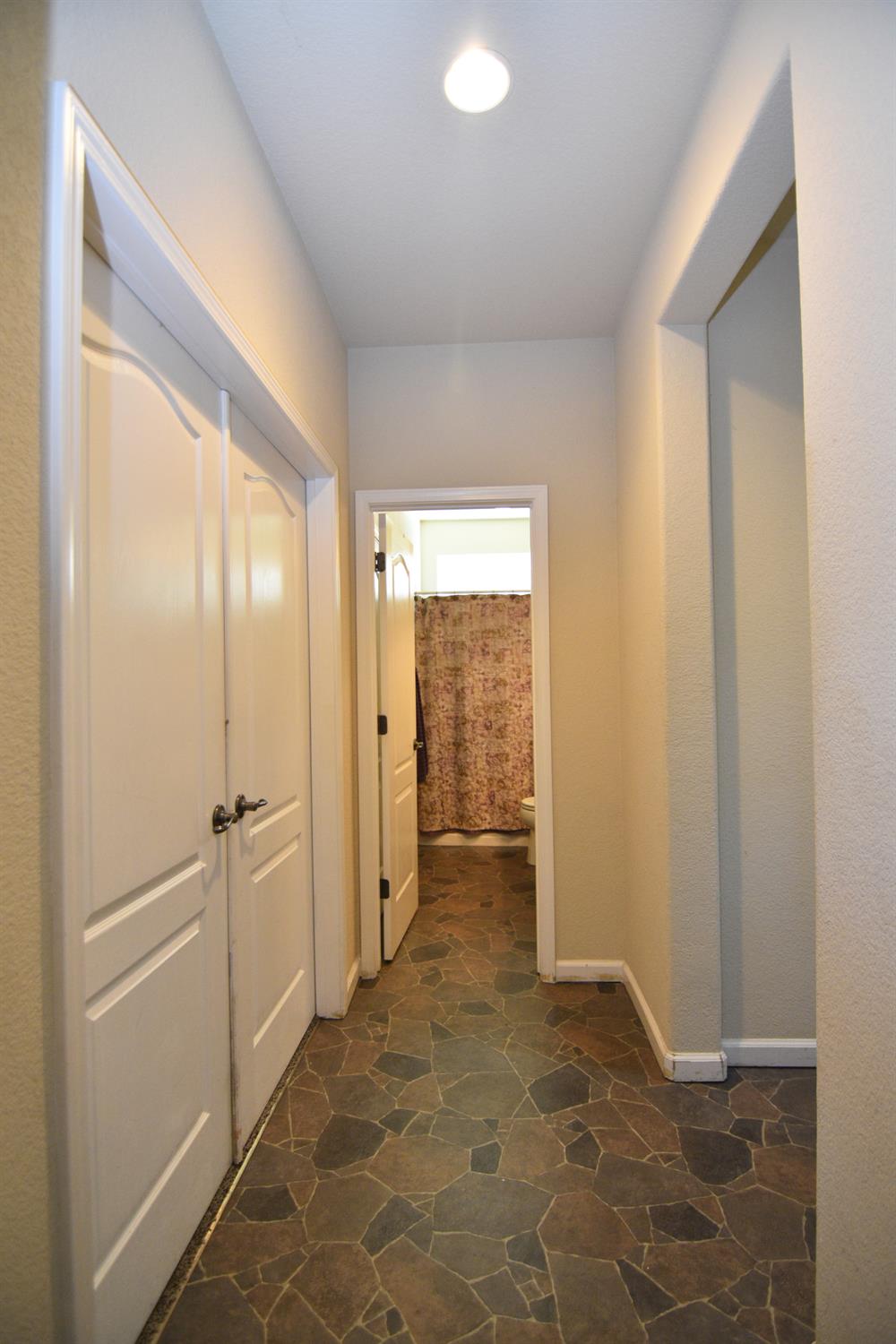 Detail Gallery Image 24 of 62 For 1923 Greenfield Dr, Turlock,  CA 95382 - 5 Beds | 3 Baths