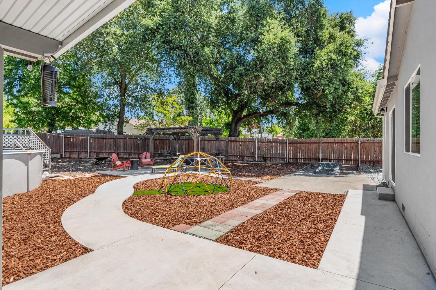Detail Gallery Image 46 of 60 For 6936 Kon Tiki Dr, Orangevale,  CA 95662 - 4 Beds | 2/1 Baths