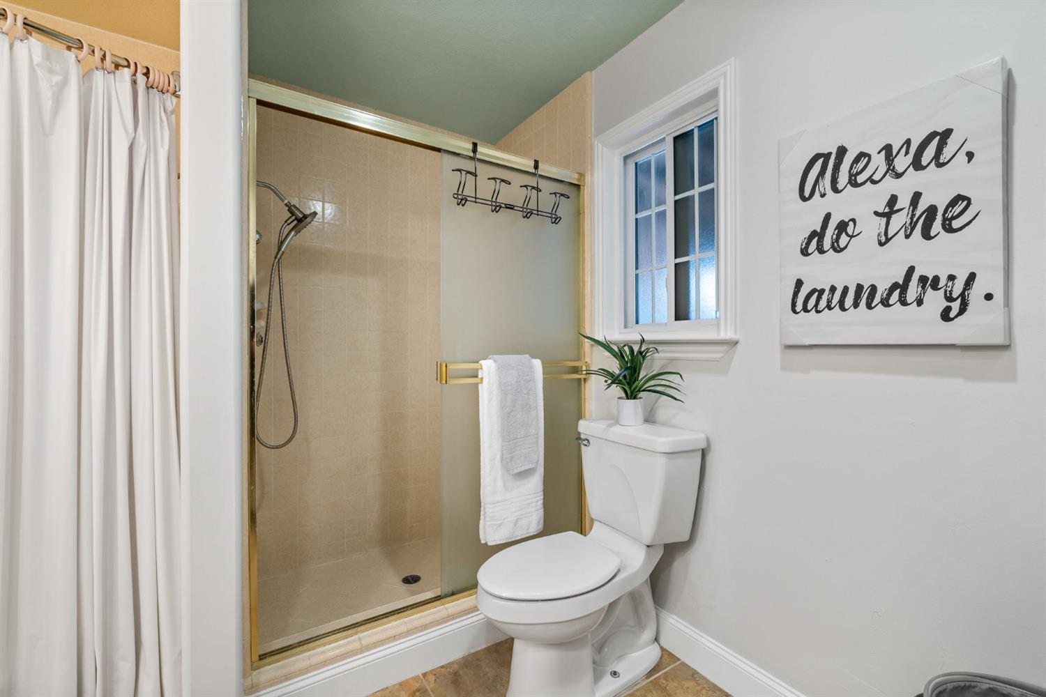 Detail Gallery Image 21 of 68 For 9480 Twin Lakes Ave, Orangevale,  CA 95662 - 3 Beds | 2 Baths