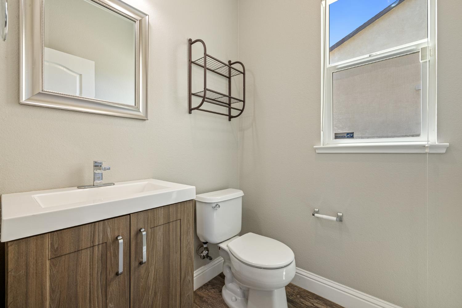 Detail Gallery Image 12 of 55 For 4330 Alba Ct, Turlock,  CA 95382 - 3 Beds | 2/1 Baths