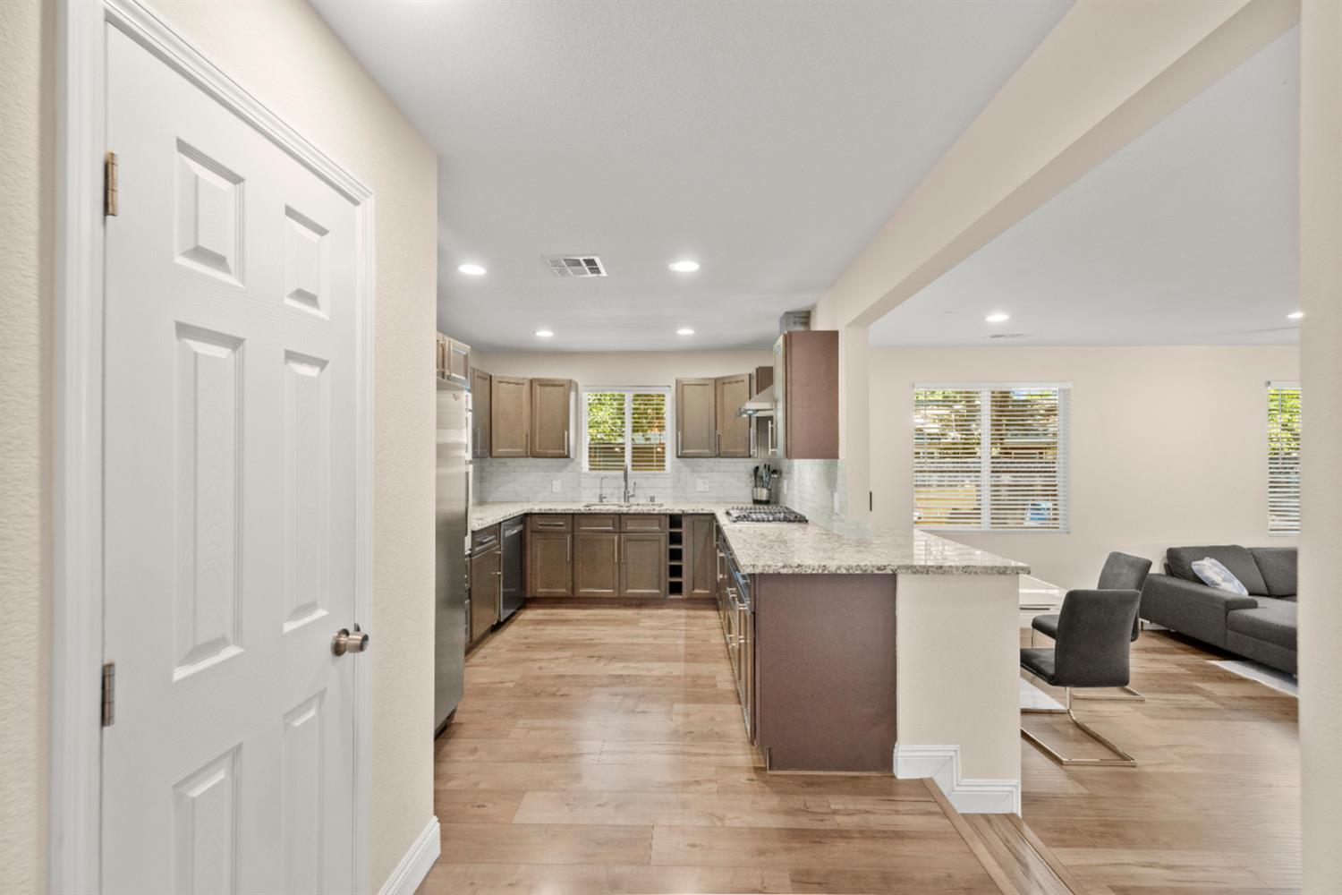 Detail Gallery Image 16 of 60 For 6936 Kon Tiki Dr, Orangevale,  CA 95662 - 4 Beds | 2/1 Baths