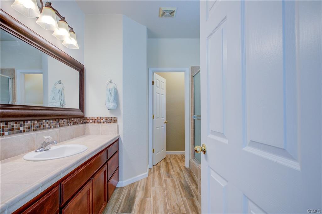 Detail Gallery Image 30 of 54 For 1443 Favier Dr, Merced,  CA 95340 - 5 Beds | 2/1 Baths