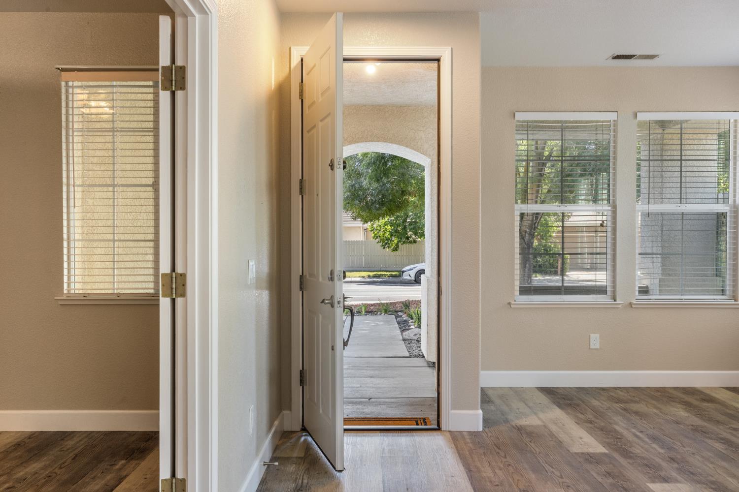 Detail Gallery Image 6 of 55 For 3917 Dragoo Park Dr, Modesto,  CA 95356 - 4 Beds | 2 Baths