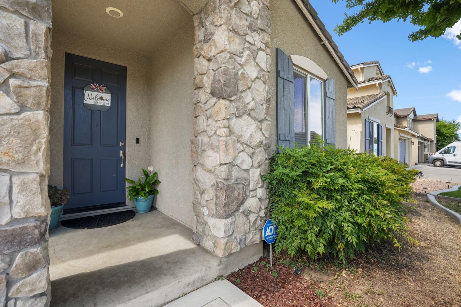 Detail Gallery Image 5 of 41 For 2512 Cancun Ct, Modesto,  CA 95355 - 3 Beds | 2/1 Baths