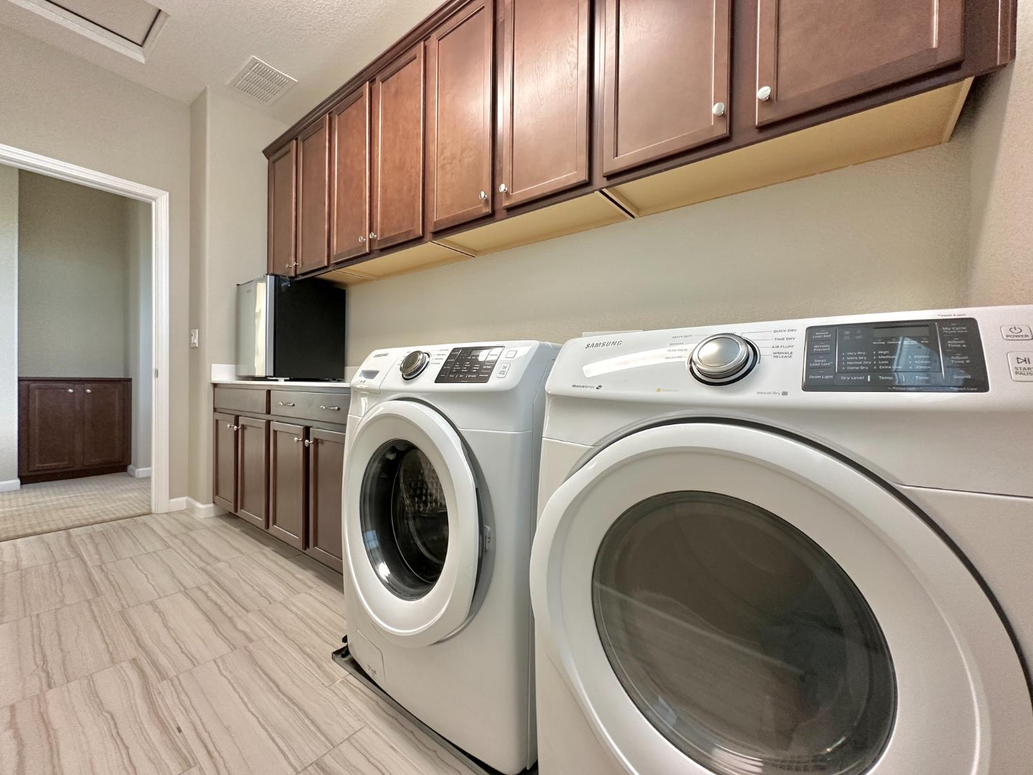 Detail Gallery Image 21 of 33 For 2544 Mack Way, Woodland,  CA 95776 - 4 Beds | 3 Baths