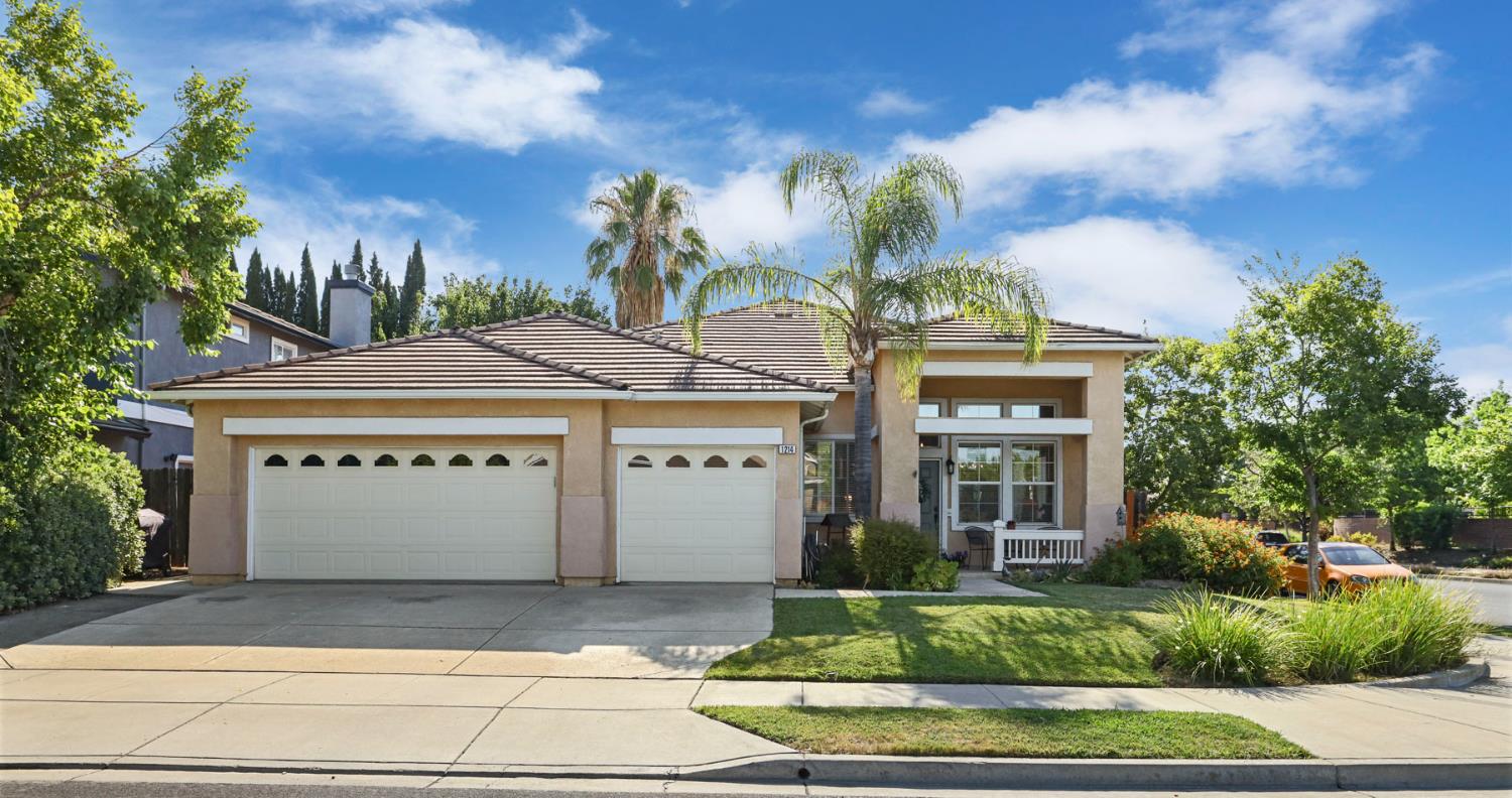Detail Gallery Image 3 of 21 For 1214 Royal Ann Ct, Brentwood,  CA 94513 - 4 Beds | 2/1 Baths