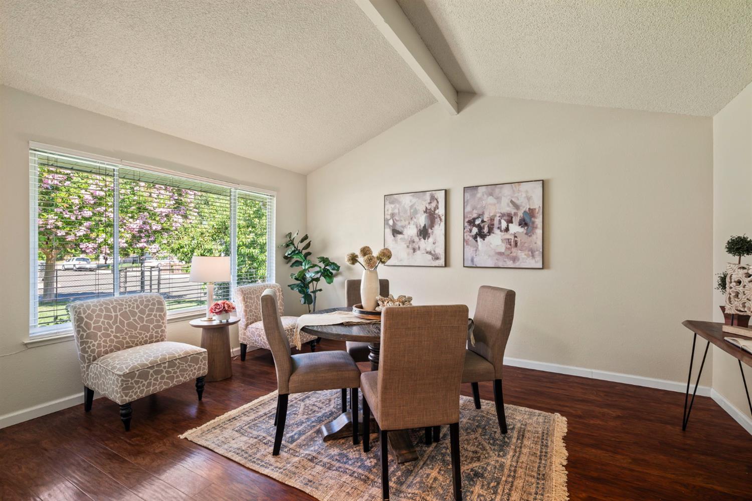 Detail Gallery Image 9 of 32 For 3331 Calico Ct, Sacramento,  CA 95826 - 3 Beds | 2 Baths