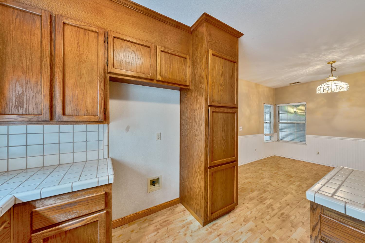 Detail Gallery Image 18 of 36 For 6736 Folkstone Way, Elk Grove,  CA 95758 - 4 Beds | 3 Baths