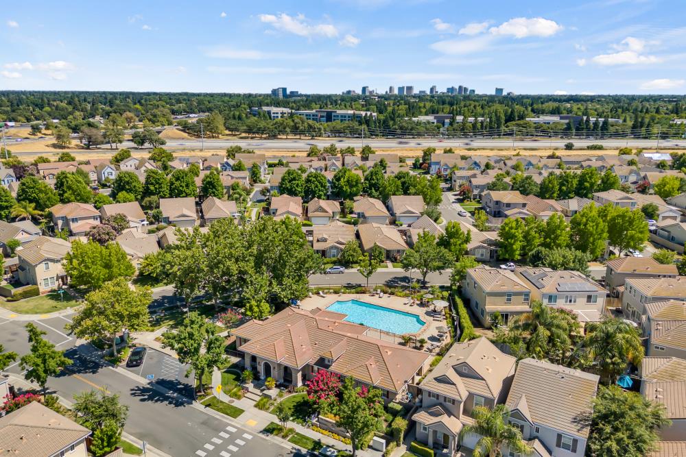 Detail Gallery Image 41 of 48 For 2582 Aimonetti Ave, Sacramento,  CA 95833 - 3 Beds | 2/1 Baths