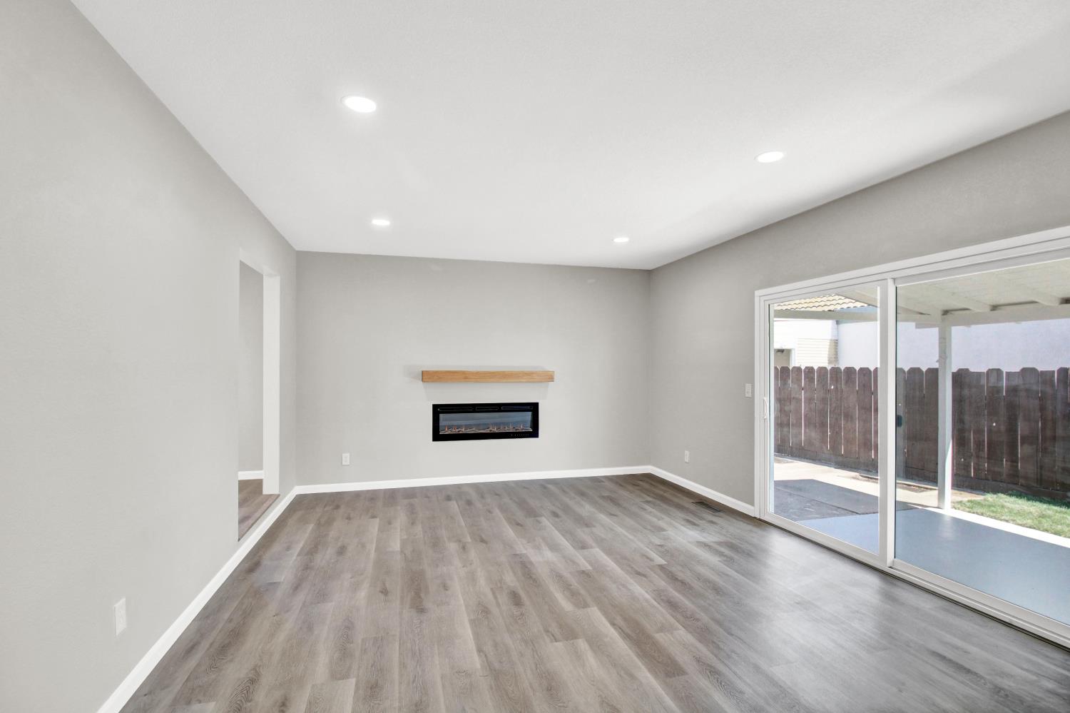 Detail Gallery Image 19 of 45 For 3212 Lotus Ct, Ceres,  CA 95307 - 3 Beds | 2 Baths