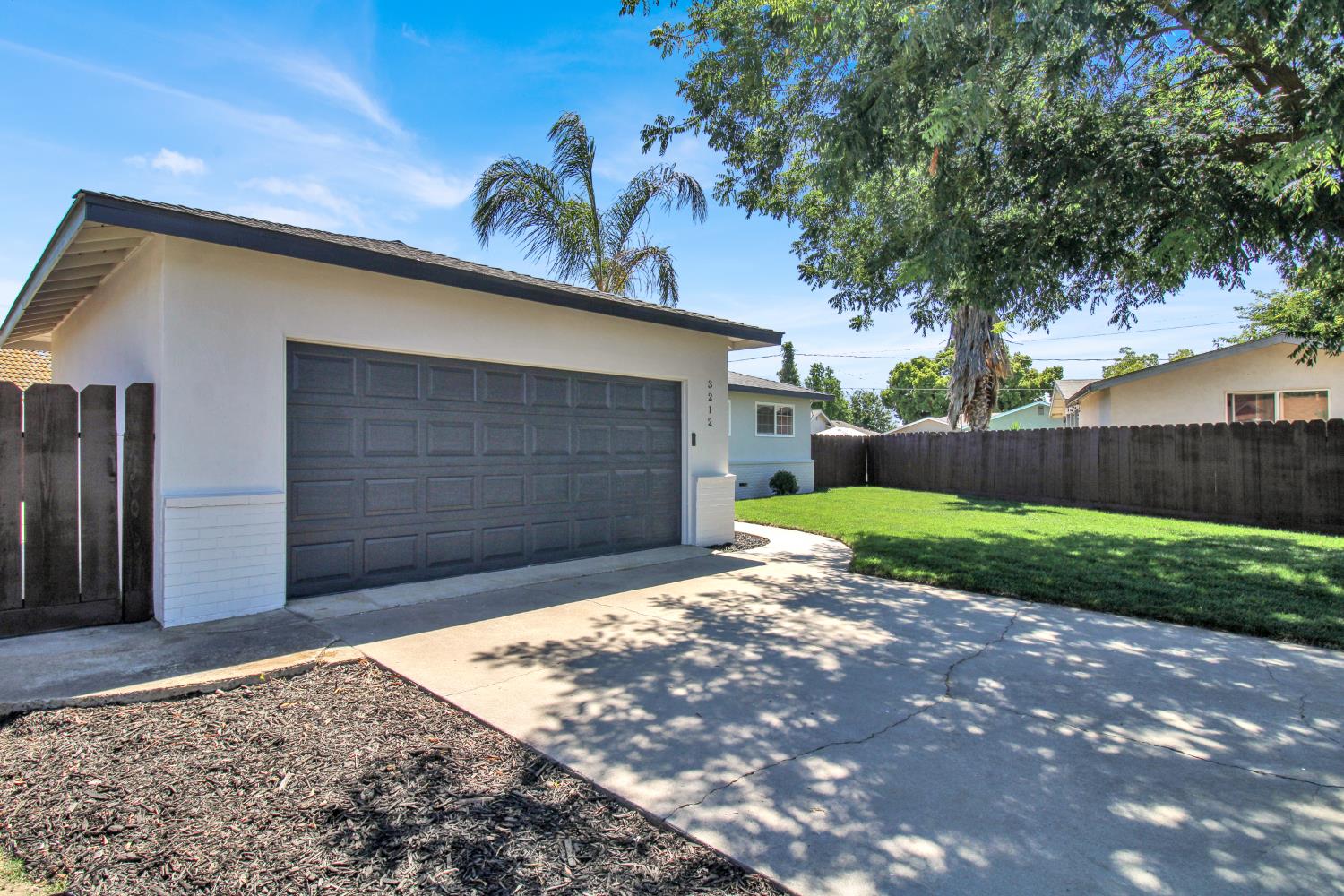 Detail Gallery Image 6 of 45 For 3212 Lotus Ct, Ceres,  CA 95307 - 3 Beds | 2 Baths