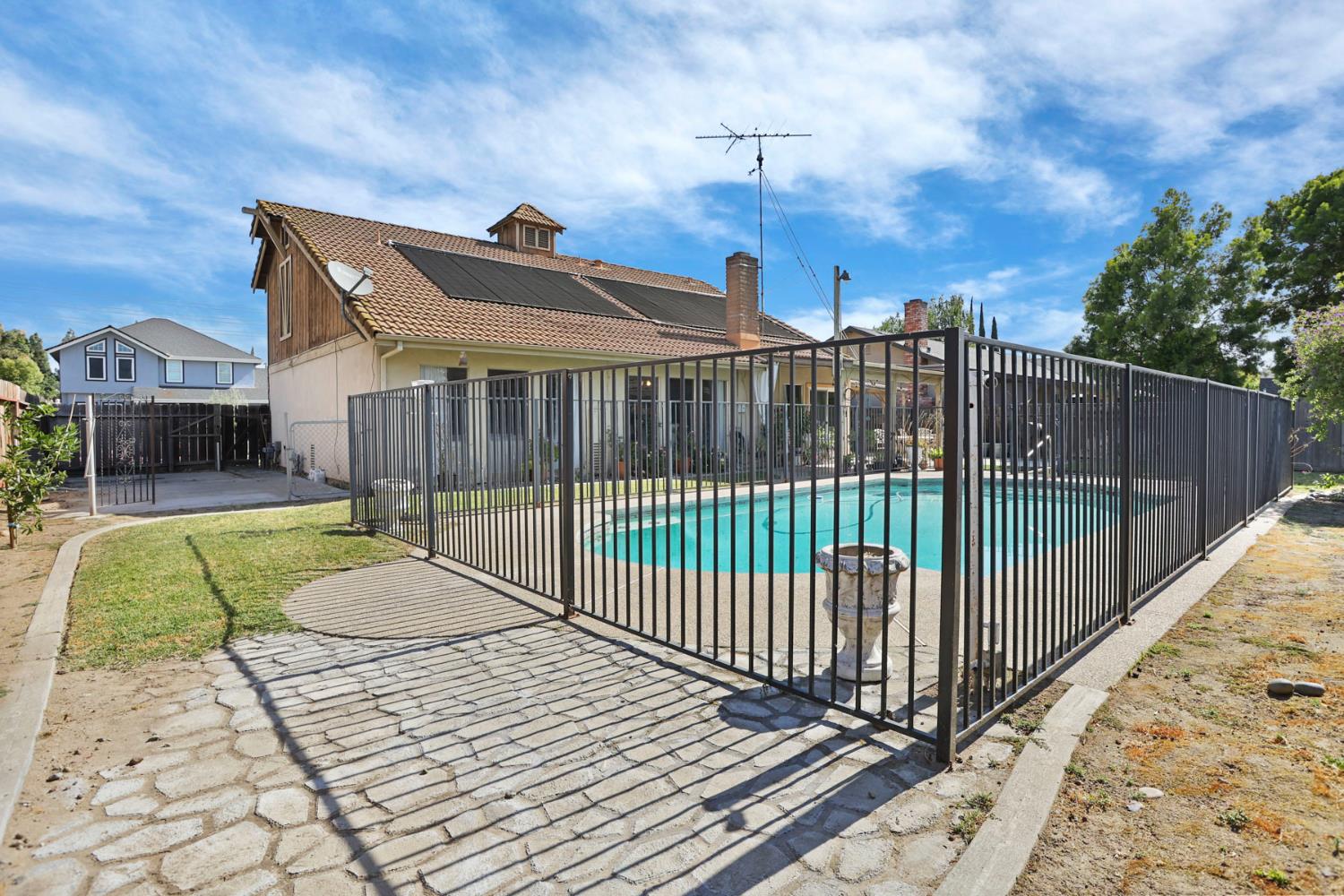 Detail Gallery Image 44 of 47 For 2300 Senimi Cir, Ceres,  CA 95307 - 4 Beds | 3 Baths