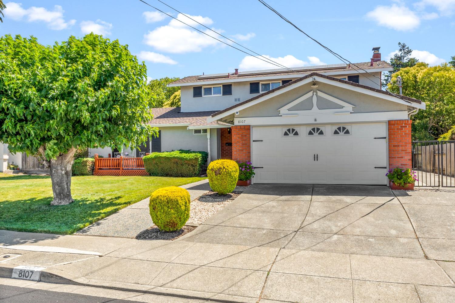 Detail Gallery Image 1 of 41 For 8107 Peppertree Rd, Dublin,  CA 94568 - 4 Beds | 2 Baths