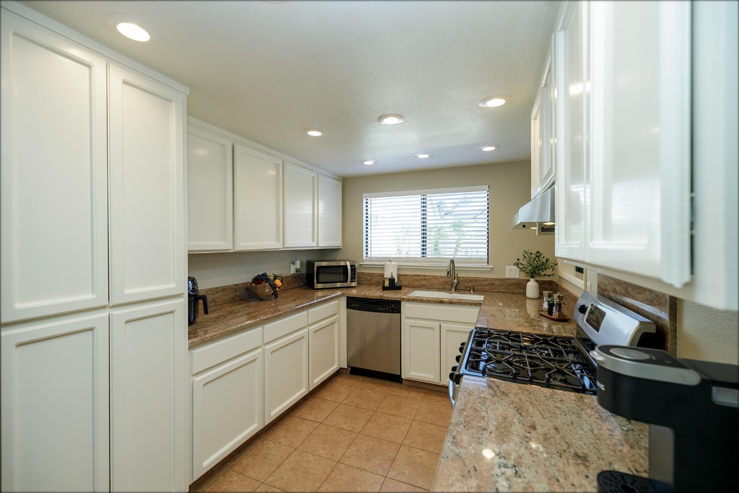 Detail Gallery Image 20 of 48 For 3537 Regency Park Dr, Modesto,  CA 95356 - 2 Beds | 2 Baths